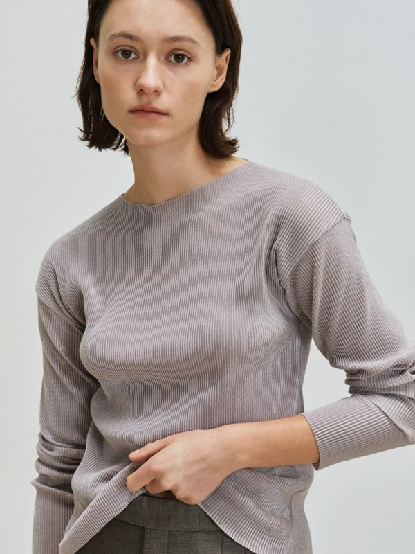 Boatneck Bell Pleated Tee