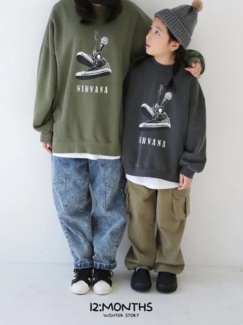 Sneakers Sweatshirts with Mom