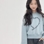 Heart Lettering Crop Sweatshirts