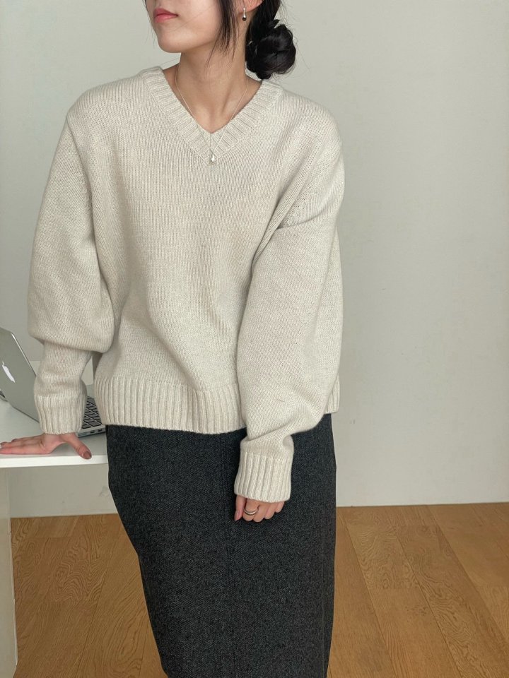 Amygrace - Korean Women Fashion - #momslook - Broonse V Knit Top - 7