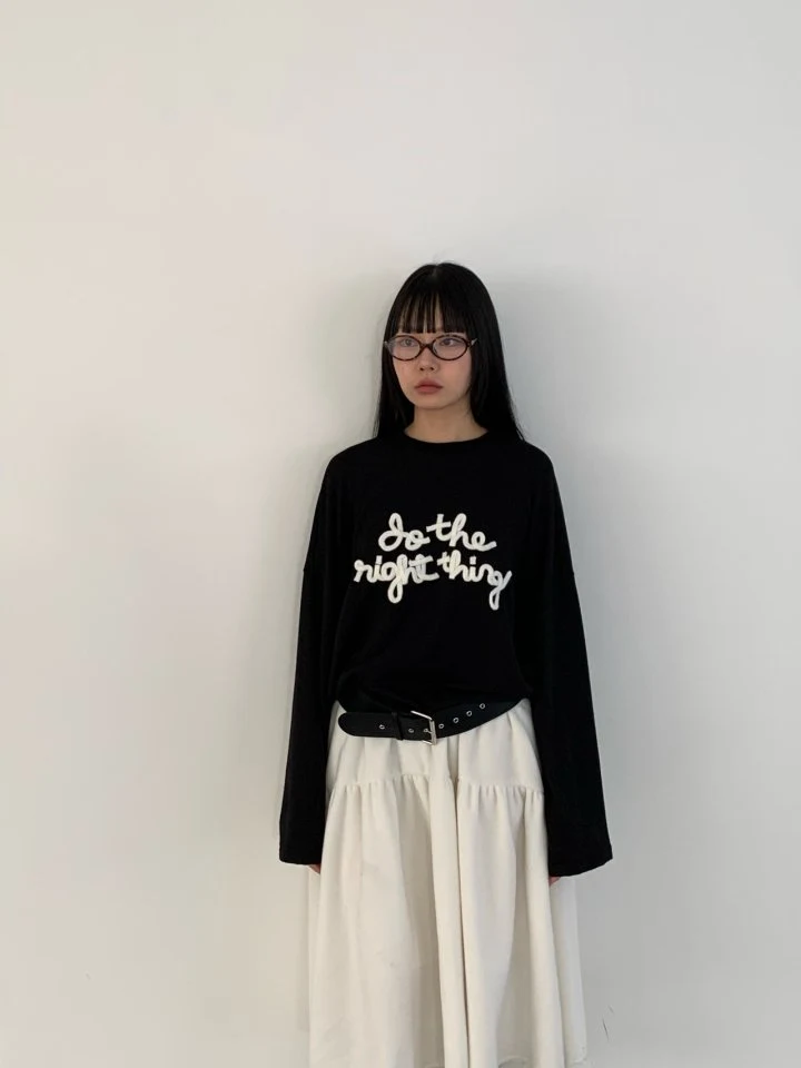 Bricklane - Korean Women Fashion - #womensfashion - Handle Embroidery Tee - 11