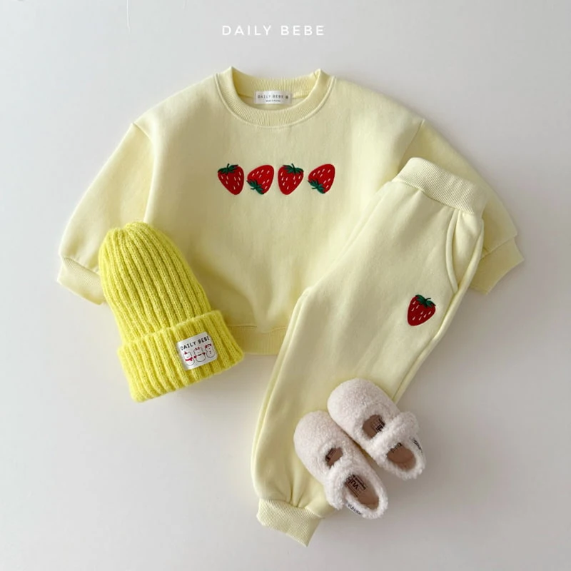 Daily Bebe - Korean Children Fashion - #Kfashion4kids - Strawberry Embroidery Top Bottom Set - 4