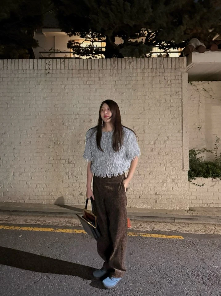 Dailyjud - Korean Women Fashion - #momslook - Fluffy Blouse - 5