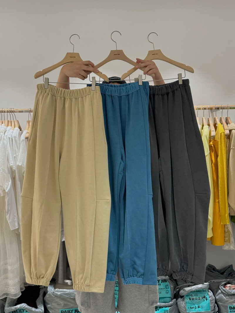 Dailyjud - Korean Women Fashion - #thelittlethings - Standard Jogger Pants - 10