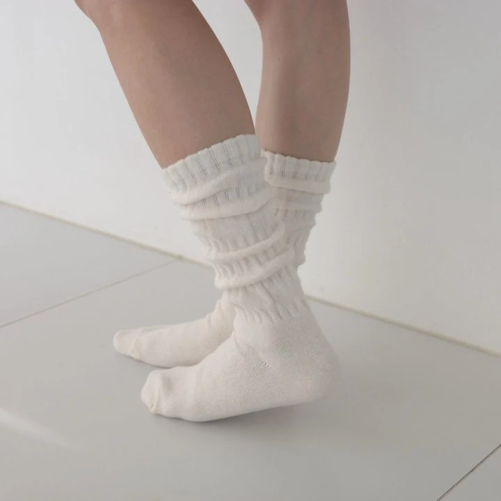 Eeiitt - Korean Women Fashion - #momslook - Cashmere Pleats Socks - 11