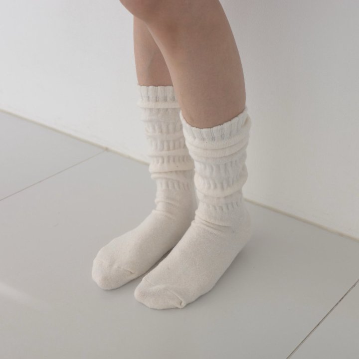 Eeiitt - Korean Women Fashion - #momslook - Cashmere Pleats Socks - 7