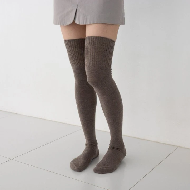 Eeiitt - Korean Women Fashion - #vintageinspired - Rawol Wool Rib Knee Socks - 11