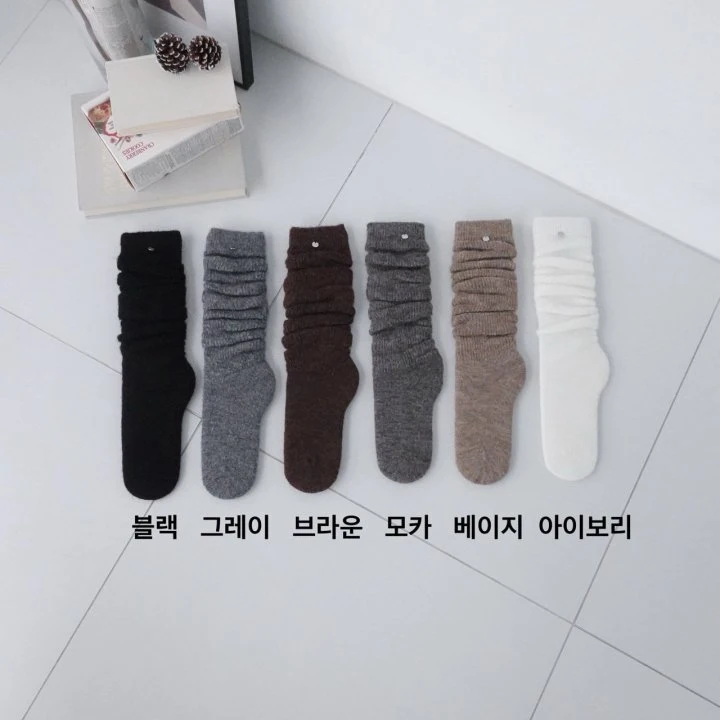 Eeiitt - Korean Women Fashion - #vintageinspired - Bocassi Charm Medal Wool Socks - 2