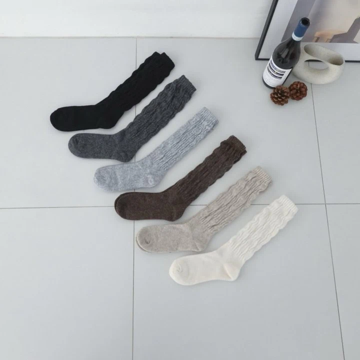 Eeiitt - Korean Women Fashion - #womensfashion - Cashmere Pleats Socks - 8