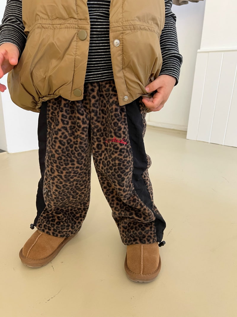 Fine-Studio - Korean Children Fashion - #fashionkids - Leopard Fleece Pants - 3