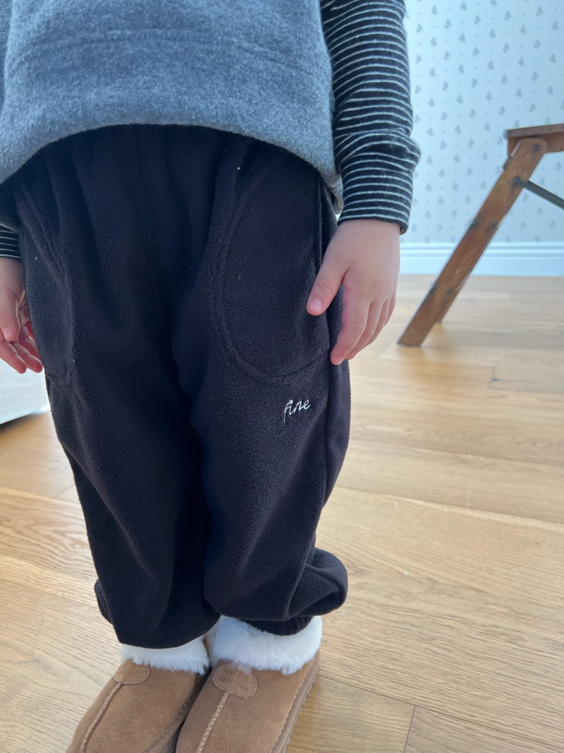 Fine-Studio - Korean Children Fashion - #kidsshorts - Double-sided Fleece Jogger Pants - 9