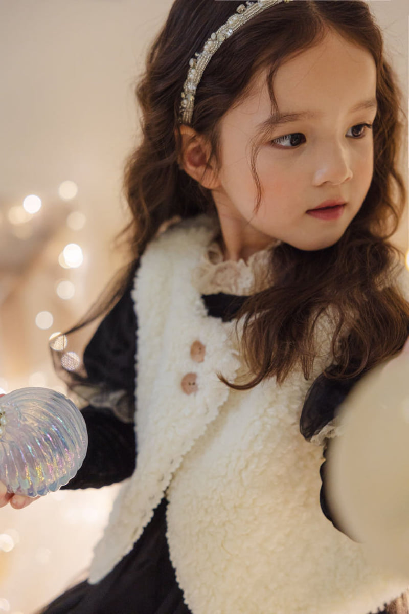 Flo - Korean Children Fashion - #littlefashionista - Crown Winter Vest - 7