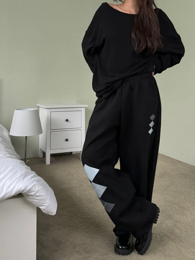 Inssense - Korean Women Fashion - #momslook - Argyle Print String Fleece Sweat Pants - 5