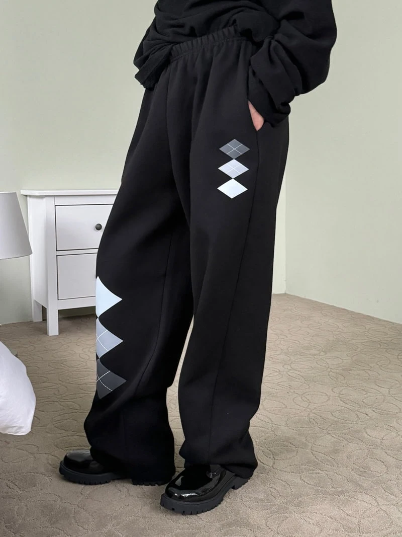 Inssense - Korean Women Fashion - #womensfashion - Argyle Print String Fleece Sweat Pants - 6