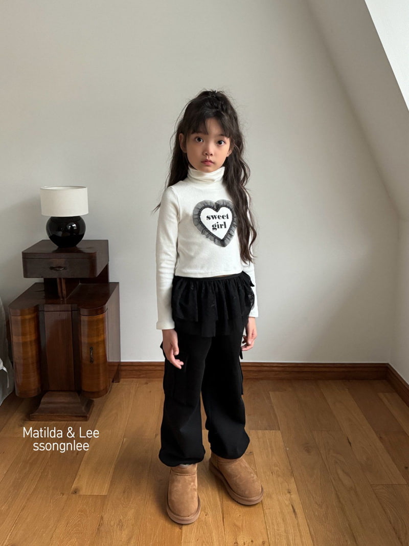 Matilda & Lee - Korean Children Fashion - #Kfashion4kids - Lace Heart Turtleneck Tee - 2