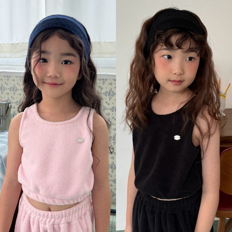 Matilda & Lee - Korean Children Fashion - #childofig - Fleece Crop Sleeveless Tee