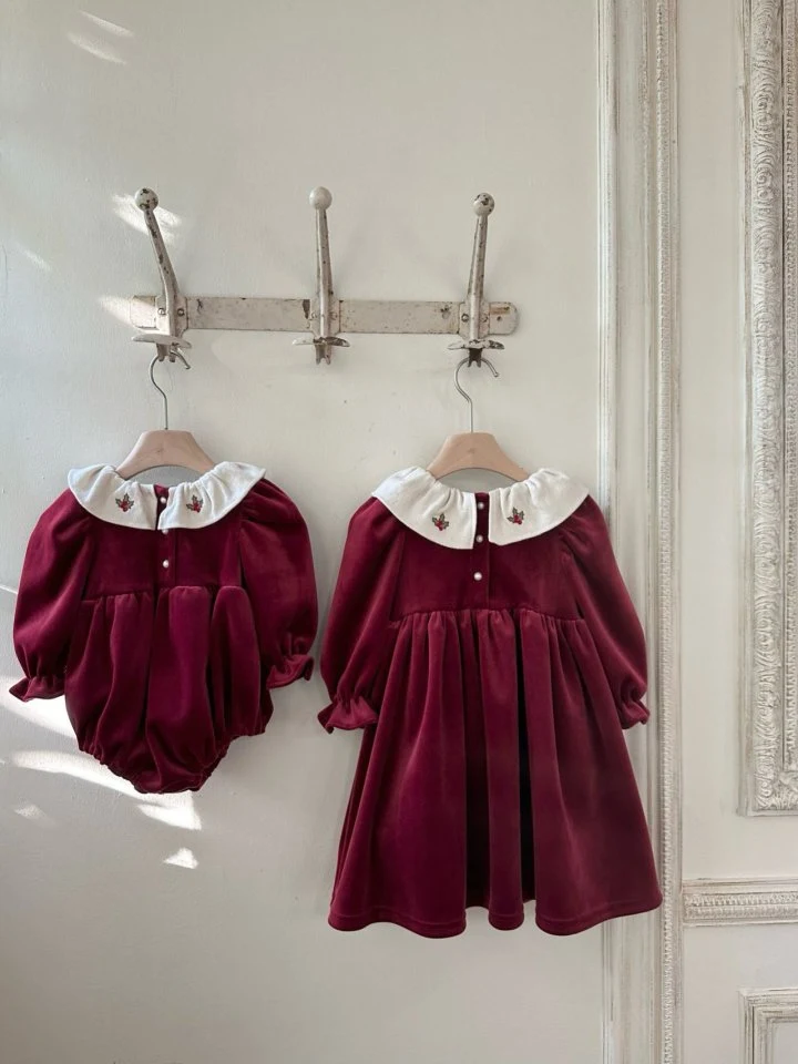 Monbebe - Korean Baby Fashion - #onlinebabyboutique - Merry Velvet Bodysuit - 8