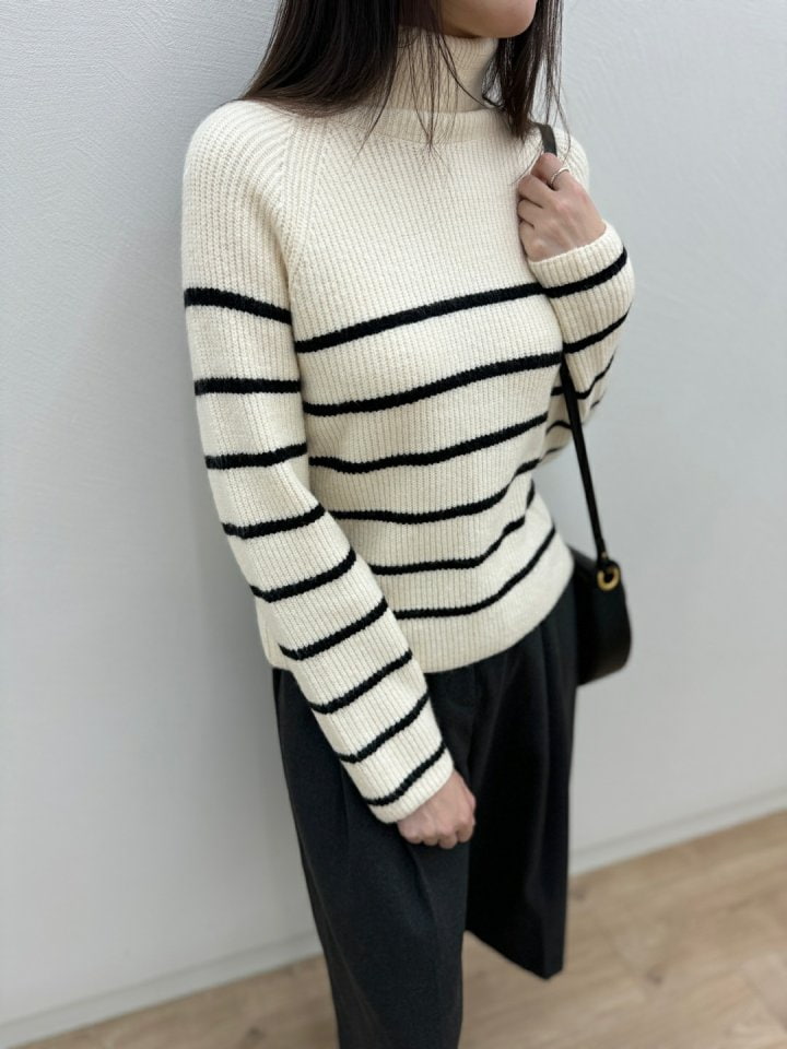 Most - Korean Women Fashion - #restrostyle - Wind Turtleneck Sweater - 10