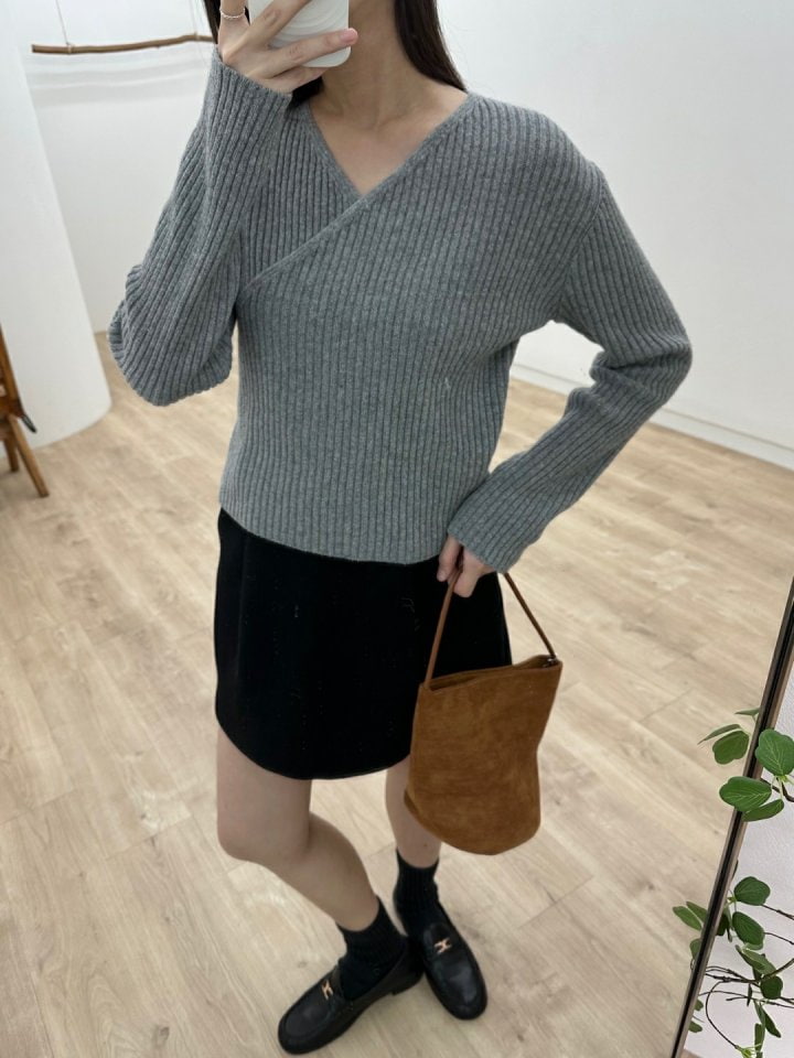 Most - Korean Women Fashion - #vintageinspired - Reve Knit Top - 6