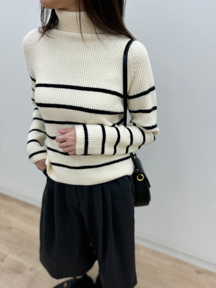 Most - Korean Women Fashion - #vintagekidsstyle - Wind Turtleneck Sweater - 8