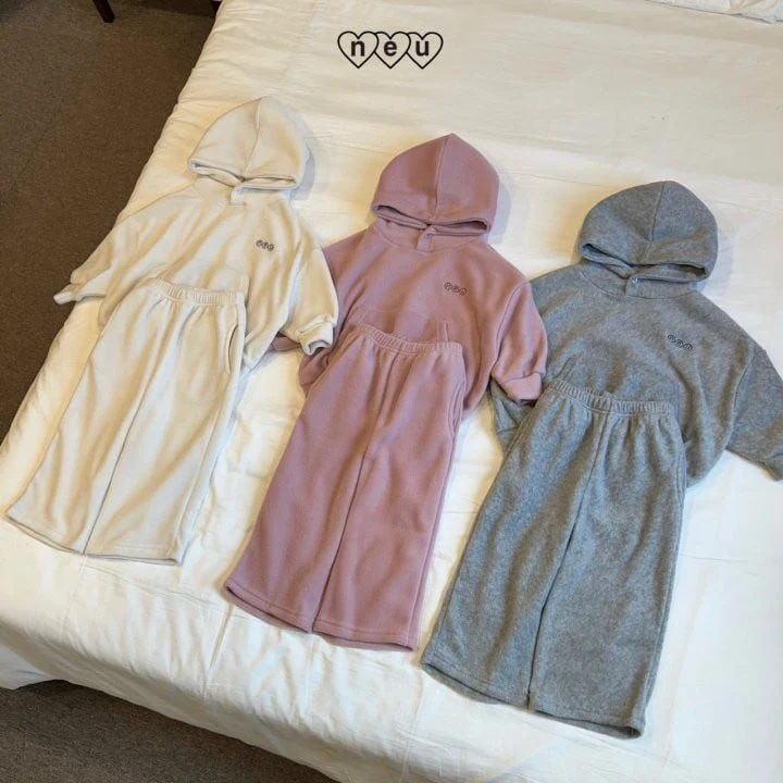 Neu - Korean Children Fashion - #magicofchildhood - Signature Fleece Set - 5