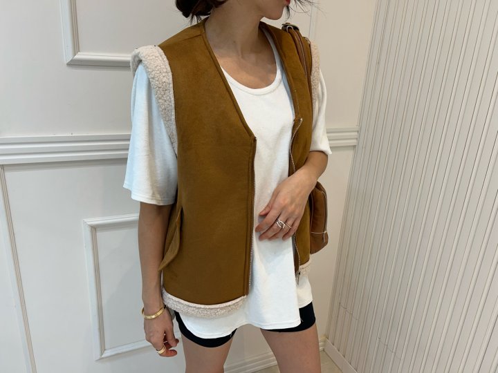 Pearls room - Korean Women Fashion - #womensfashion - Bookle Vest - 3