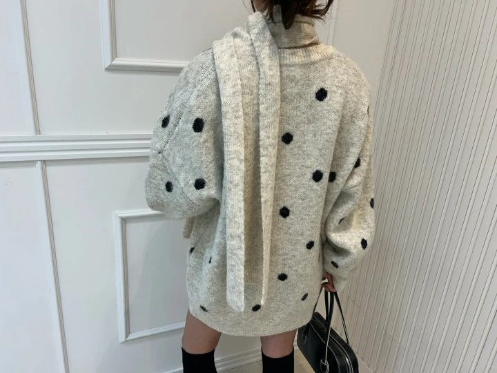 Pearls room - Korean Women Fashion - #womensfashion - Dot Muffler Sweater Set - 10