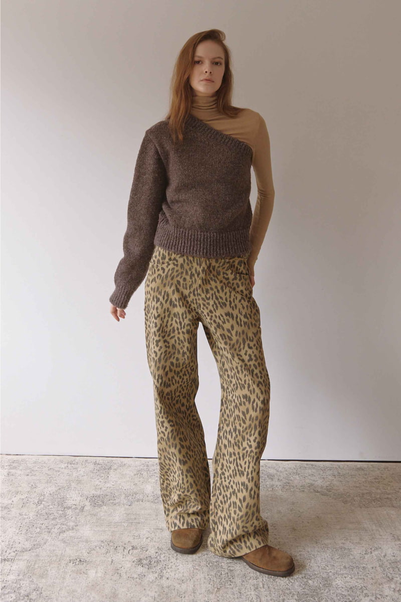 Project Wave - Korean Women Fashion - #momslook - Leopar Carpender Pants - 3