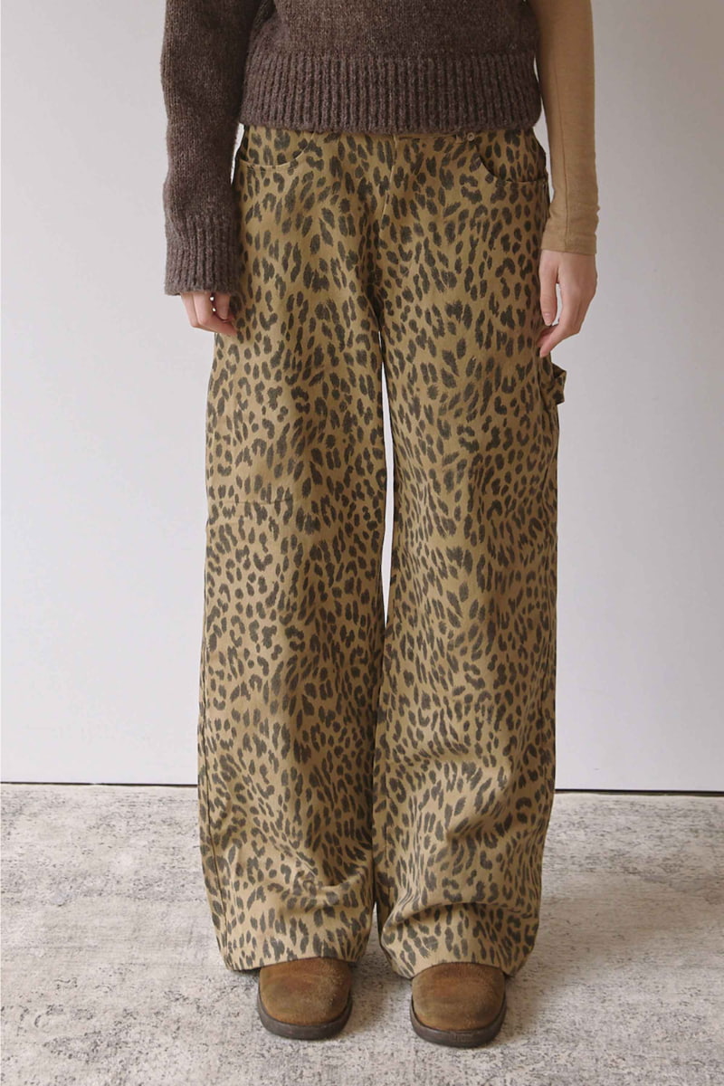 Project Wave - Korean Women Fashion - #momslook - Leopar Carpender Pants - 4