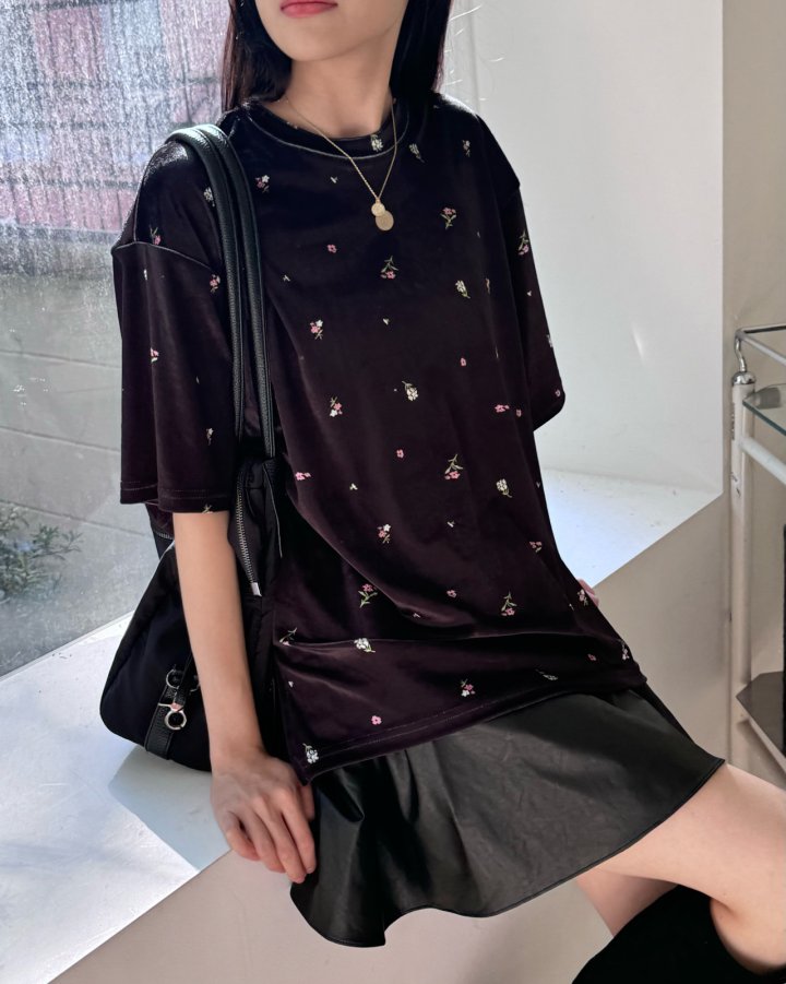 Theres - Korean Women Fashion - #momslook - Velvet Tee - 4