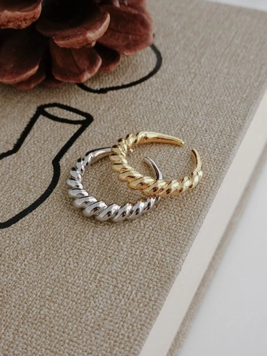 Salty Twist Ring