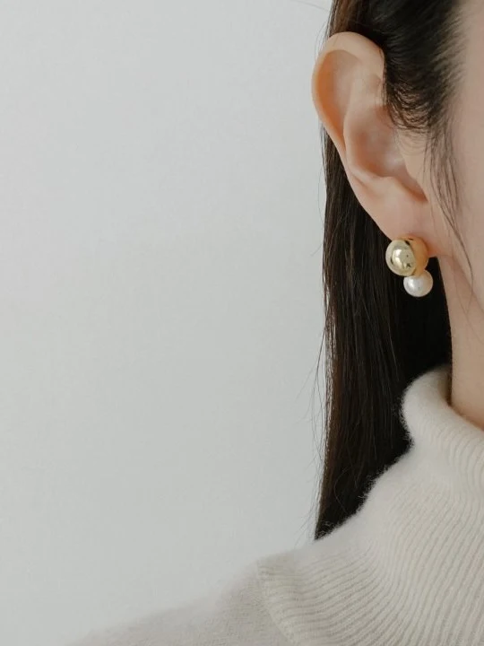 Mael Pearl Earrings