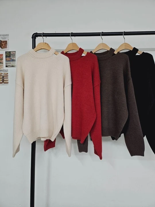 Neck Slit Loose Fit Knit