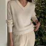 Snug V-neck Knit