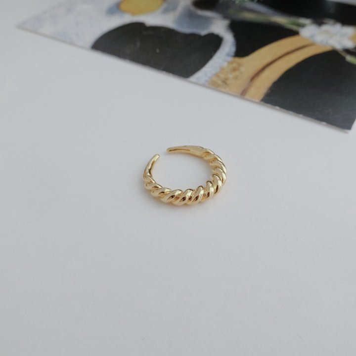 Eeiitt - Korean Women Fashion - #momslook - Salty Twist Ring - 2