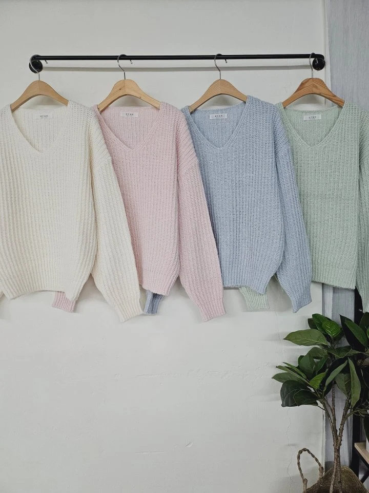 Gram - Korean Women Fashion - #womensfashion - V Love Knit - 2