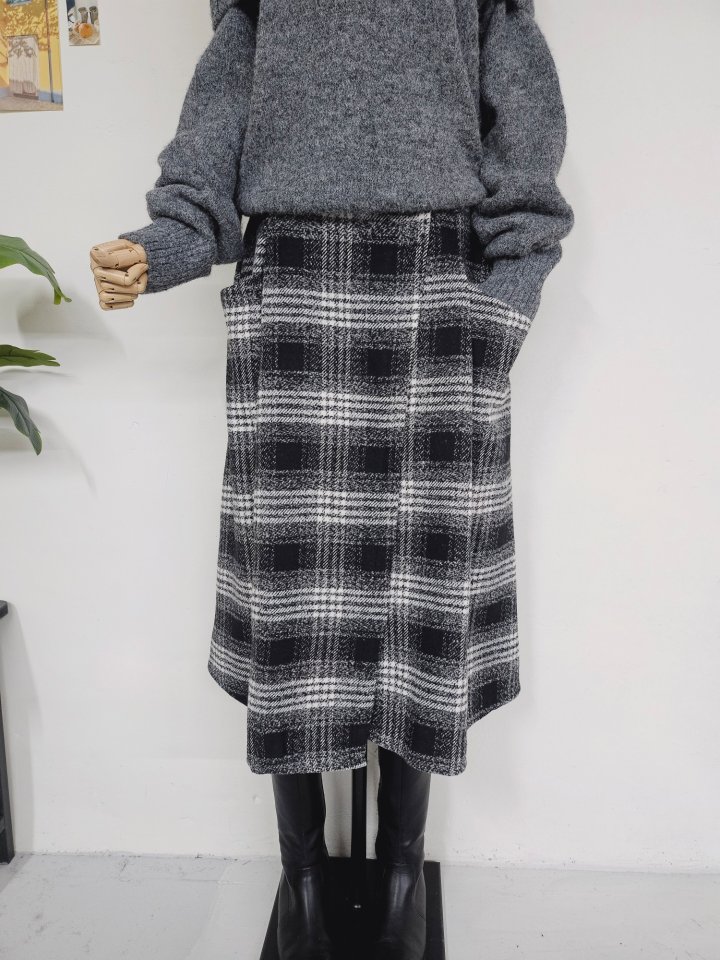 Gram - Korean Women Fashion - #womensfashion - Lovin Check Skirt - 12