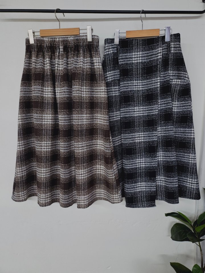 Gram - Korean Women Fashion - #womensfashion - Lovin Check Skirt - 8