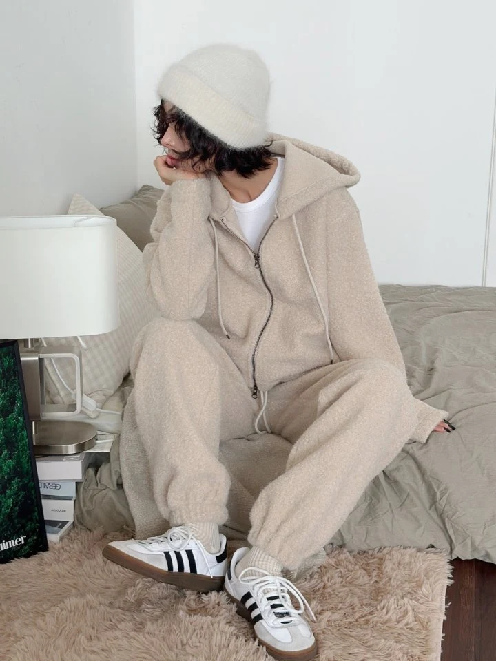 One the woman - Korean Women Fashion - #momslook - Poodle Warm Jogger Set