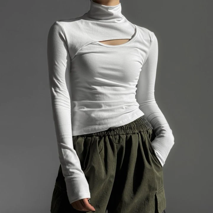 Paper Moon - Korean Women Fashion - #momslook - Front Cut-out Detail Long Sleeved Turtleneck Tee - 8