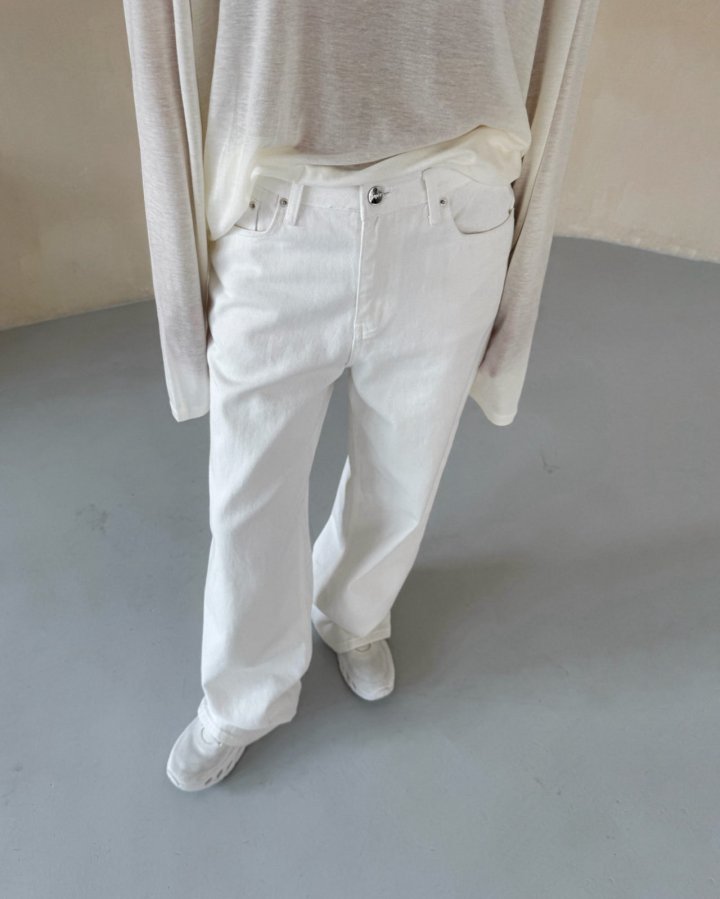 Paper Moon - Korean Women Fashion - #momslook - High Rise Wide Leg White Denim Pants - 3