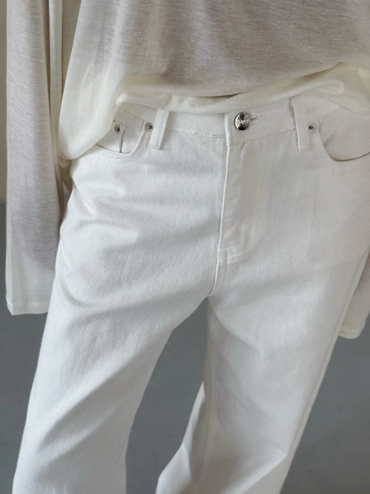 Paper Moon - Korean Women Fashion - #momslook - High Rise Wide Leg White Denim Pants - 4