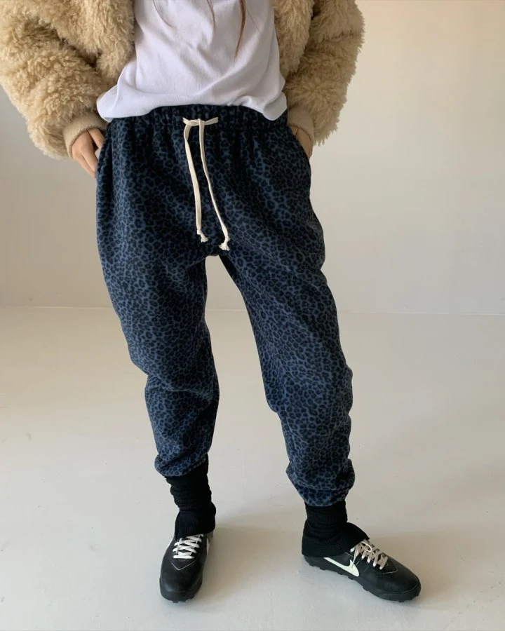 Via - Korean Women Fashion - #momslook - Fleece Leopard Pants - 8