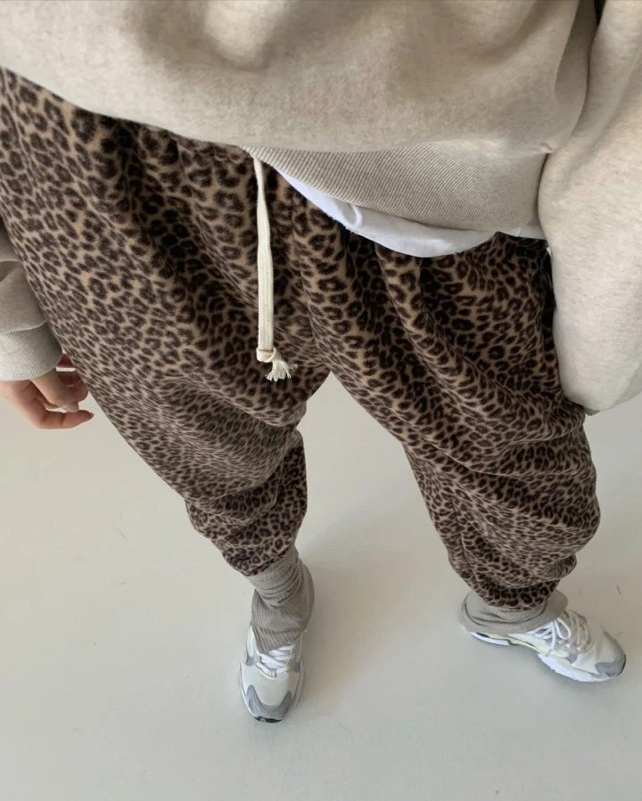 Via - Korean Women Fashion - #womensfashion - Fleece Leopard Pants - 6