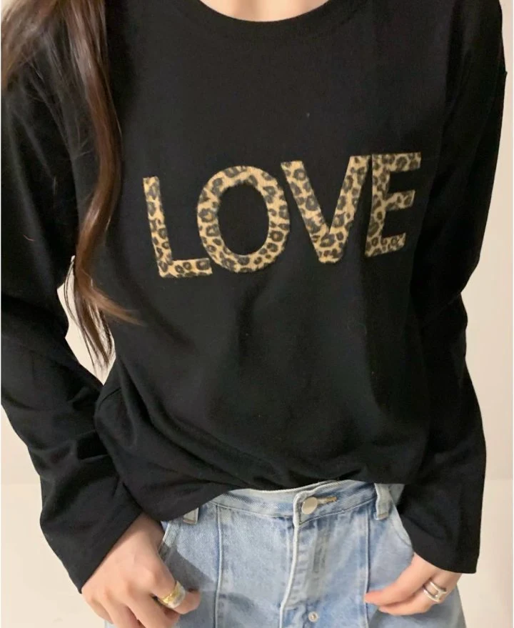 Via - Korean Women Fashion - #momslook - Leopard Love Tee - 4