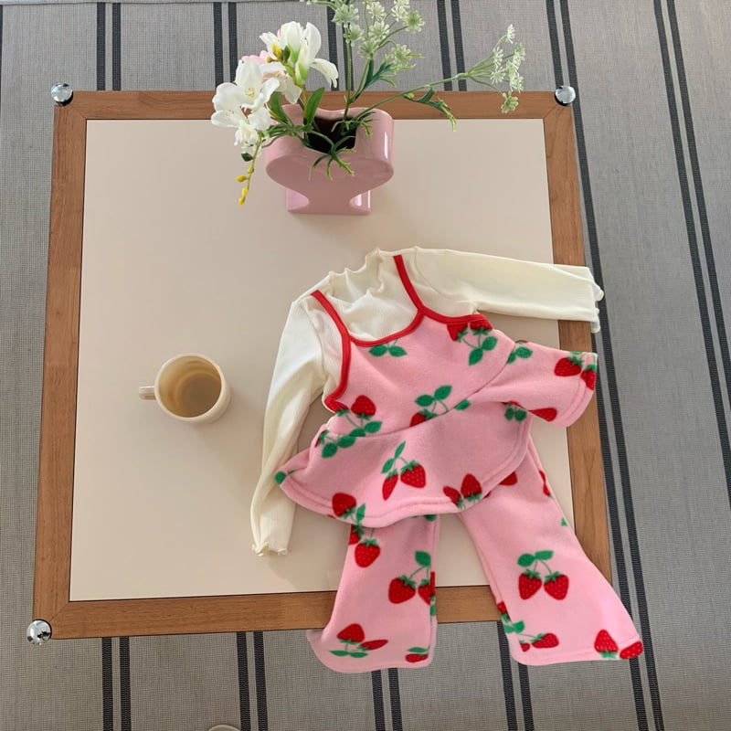 Yellow Factory - Korean Children Fashion - #kidsshorts - Strawberry Bustier Set - 4