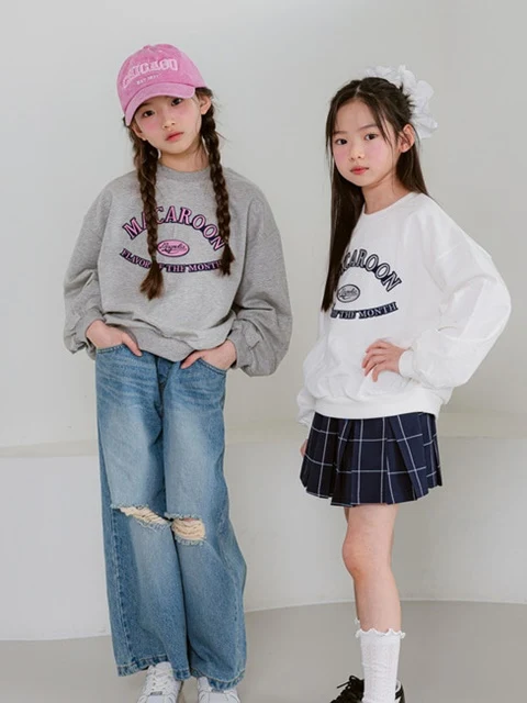 T09 Macaron Embroidery Sweatshirts