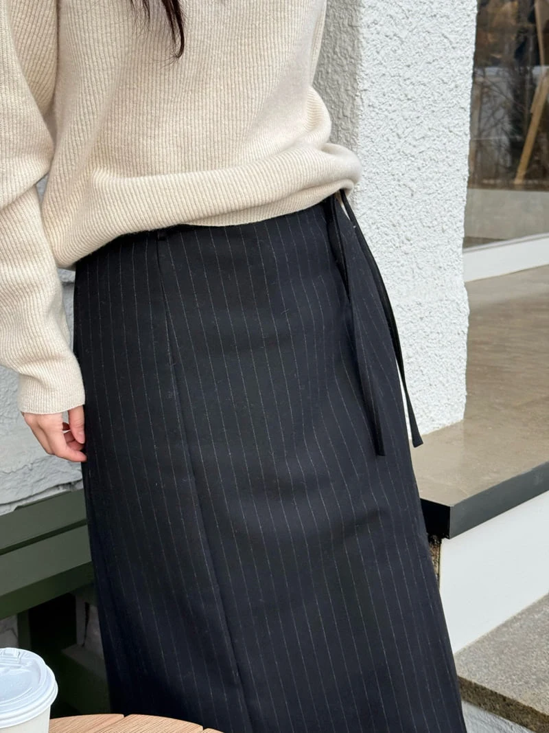 Amygrace - Korean Women Fashion - #momslook - Tom Stripe Skirt - 11