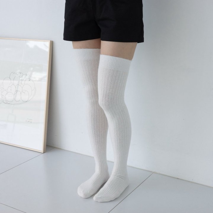 Eeiitt - Korean Women Fashion - #momslook - Ribbed Warmer Overknee Socks - 4