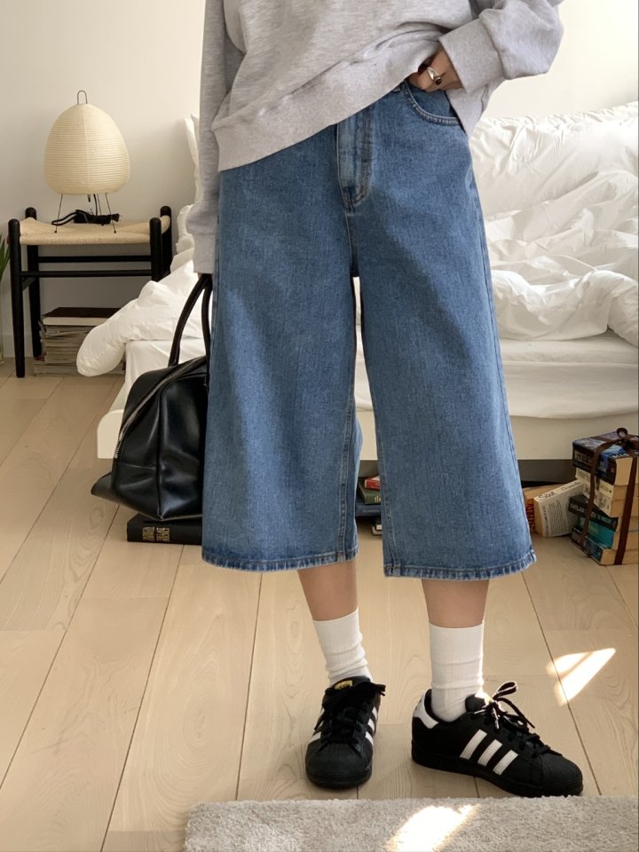 I'm here - Korean Women Fashion - #momslook - Bermuda Denim Pants - 2